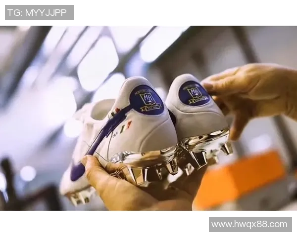 国际球星足球鞋设计师揭秘:如何为顶级球员打造专属性能与风格的完美结合 国际球星足球鞋设计师揭秘:如何为顶级球员打造专属性能与风格的完美结合